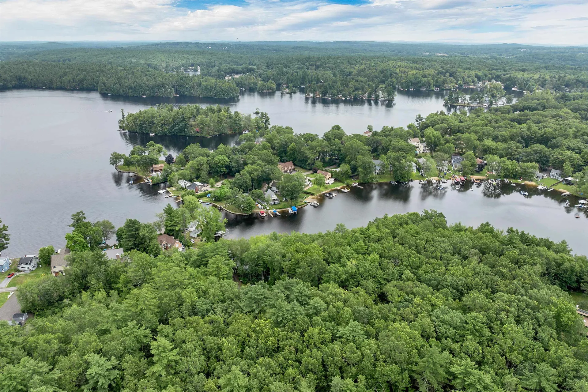 19 Whitneys Grove Road Derry NH 03038