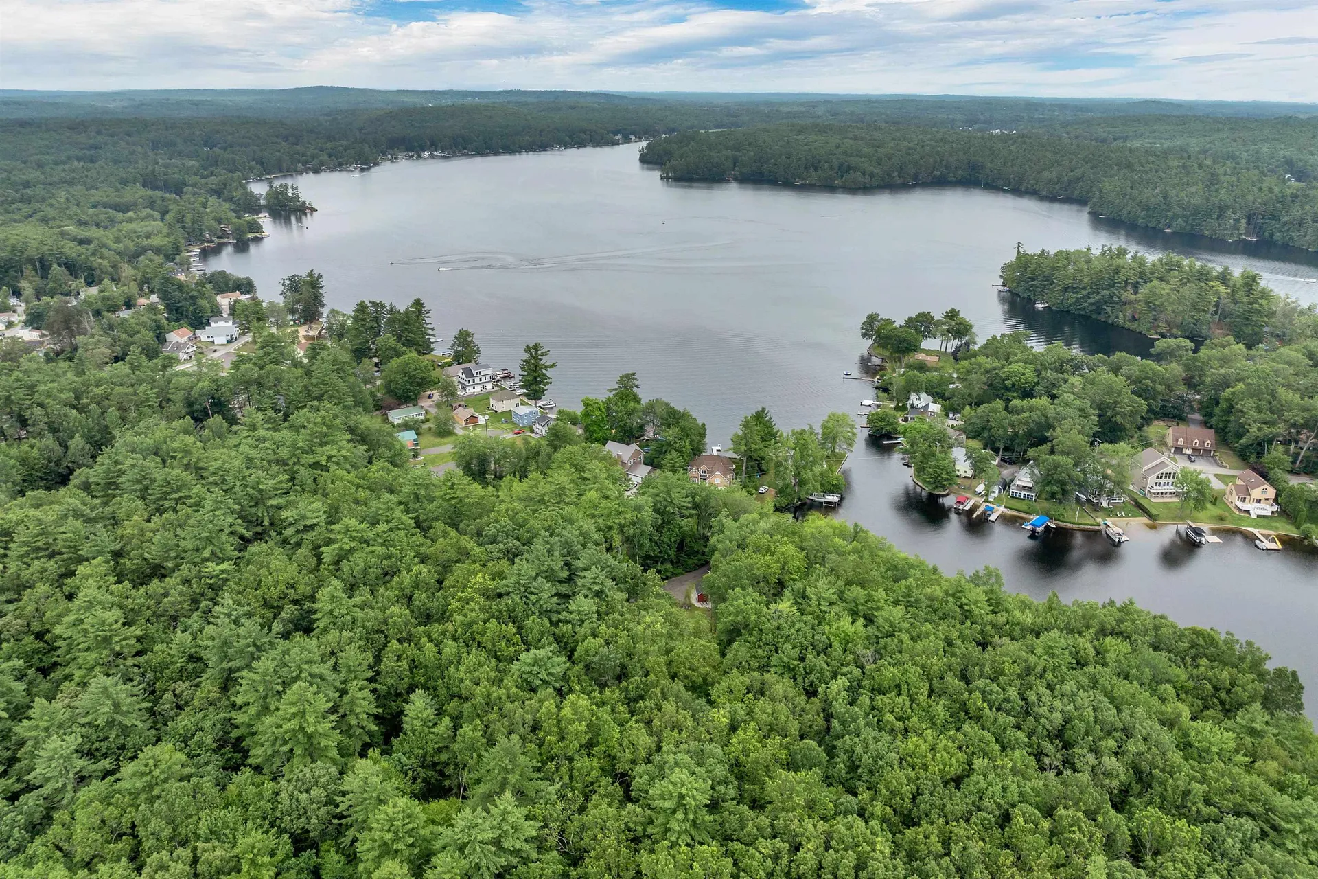 19 Whitneys Grove Road Derry NH 03038