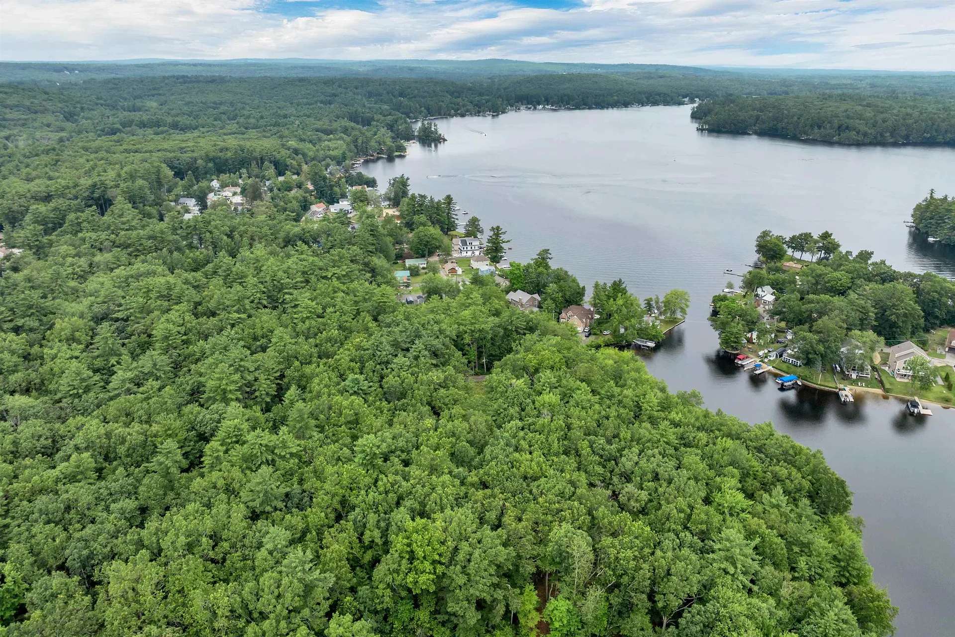 19 Whitneys Grove Road Derry NH 03038