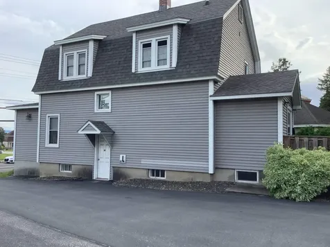 69 Woodstock Avenue Rutland City VT 05701