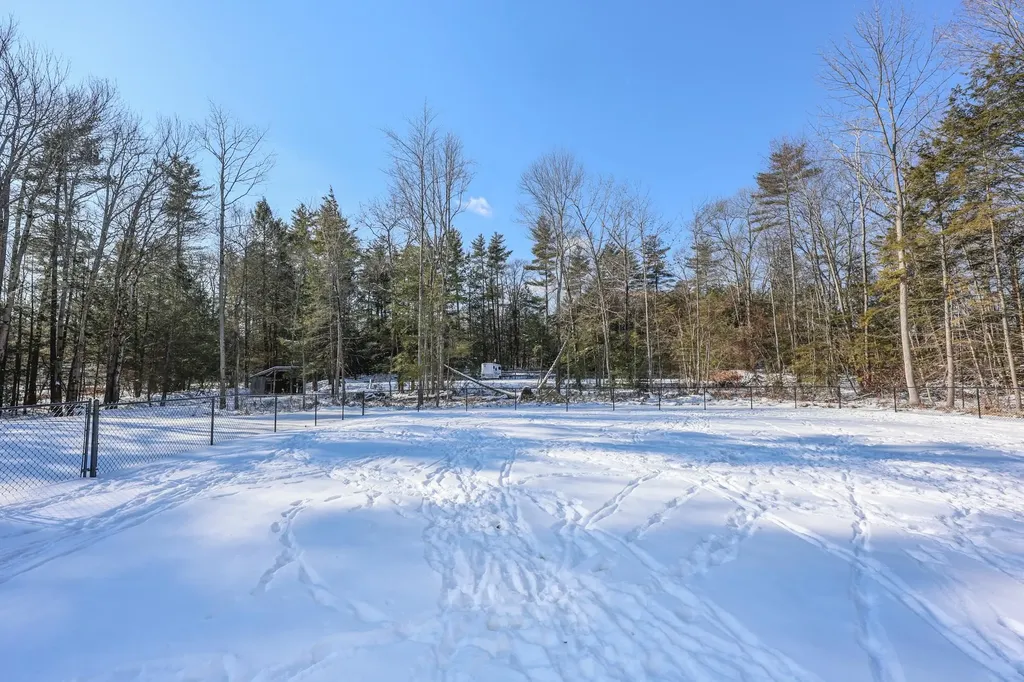 270 Kennedy Hill Road Goffstown NH 03045