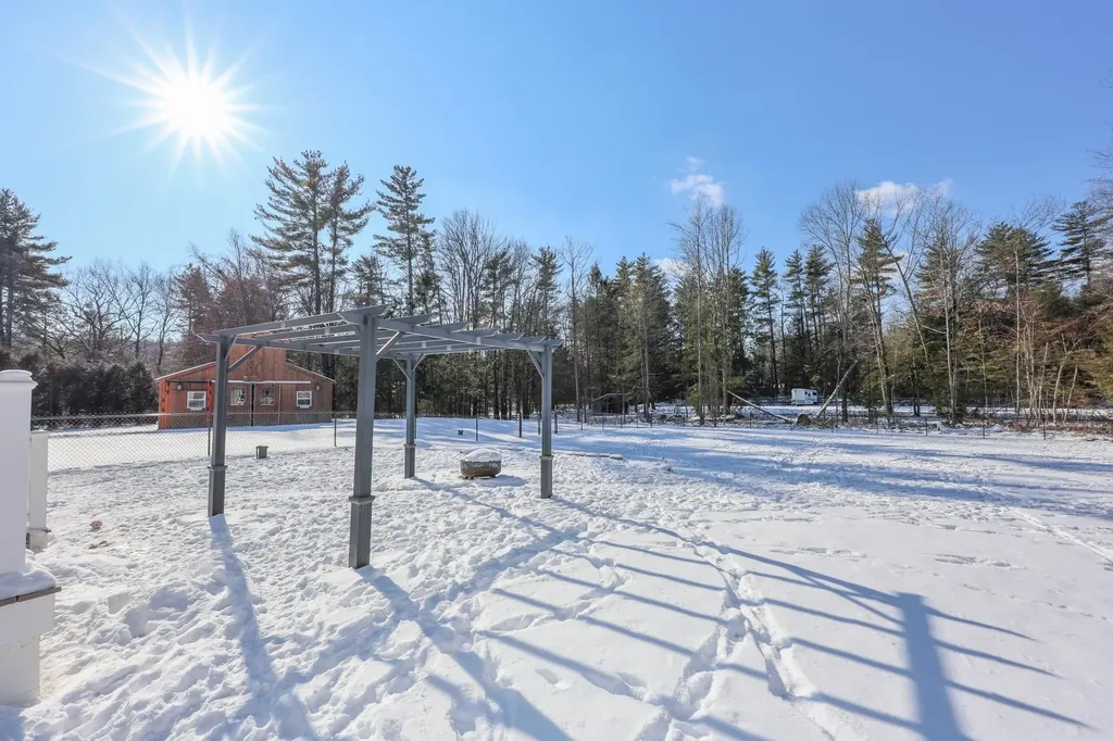 270 Kennedy Hill Road Goffstown NH 03045