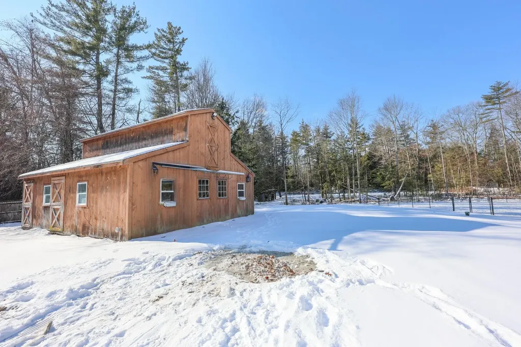 270 Kennedy Hill Road Goffstown NH 03045