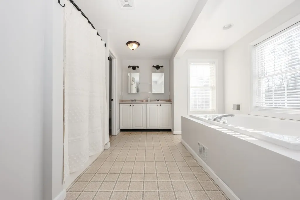 270 Kennedy Hill Road Goffstown NH 03045