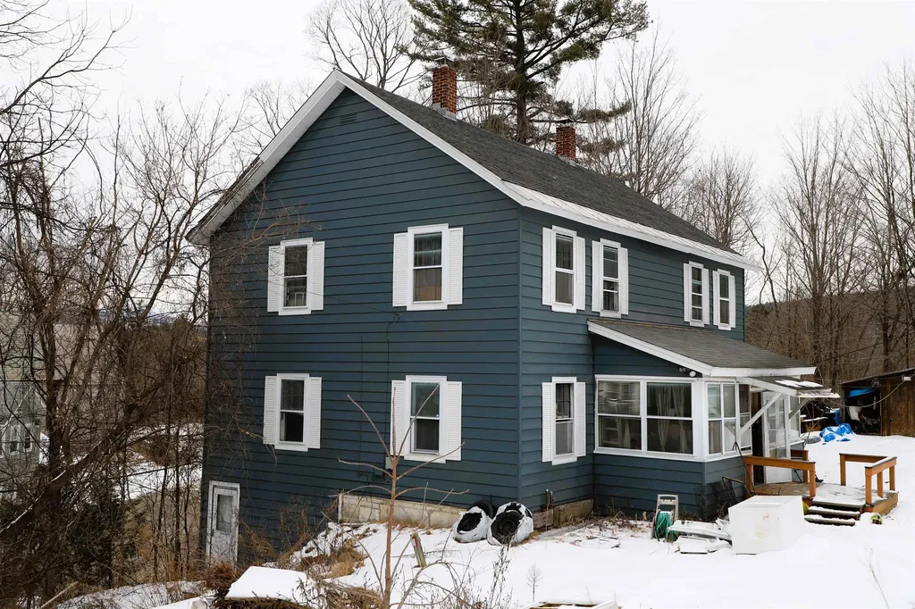 8-10 Powers Square Proctor VT 05765