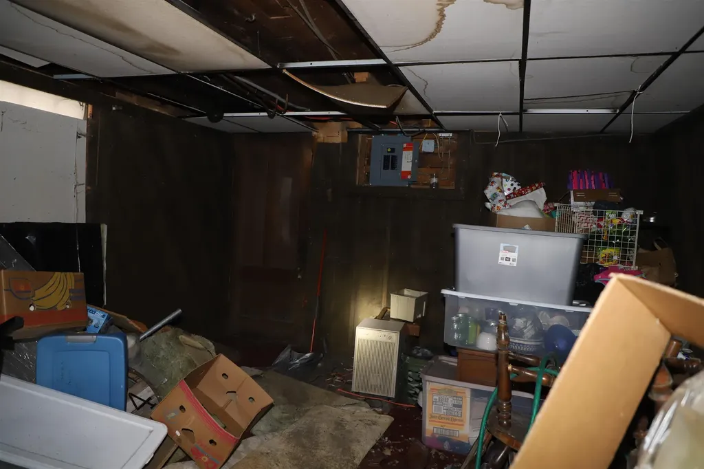 8-10 Powers Square Proctor VT 05765