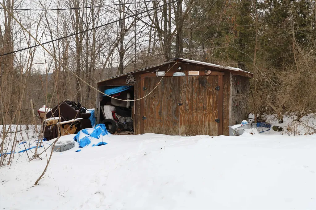 8-10 Powers Square Proctor VT 05765