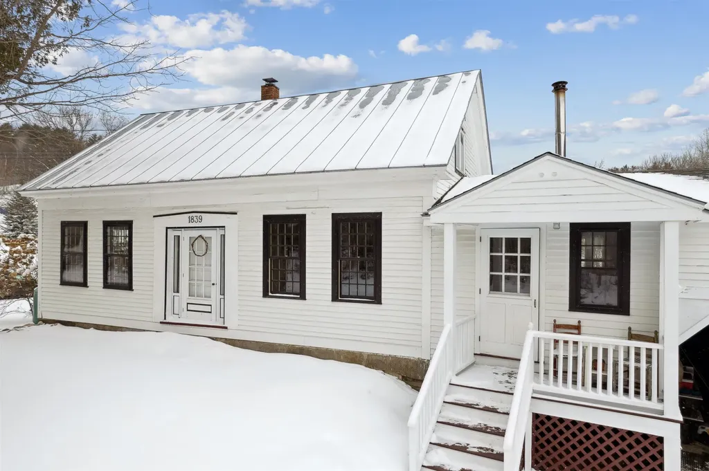 5096 Vt 113 Vershire VT 05079