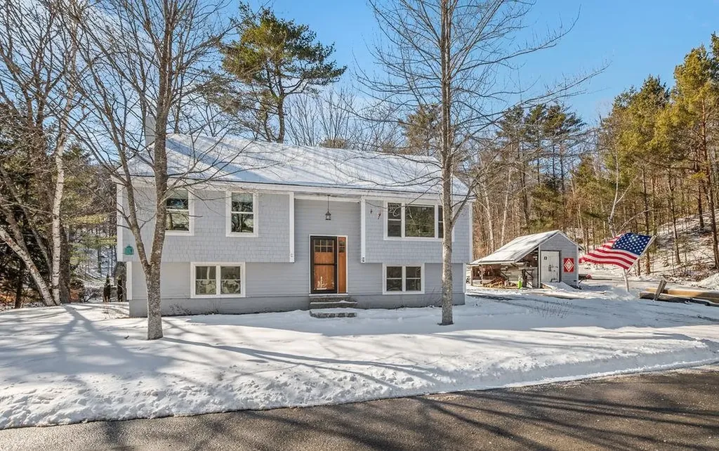 78 Riverlake Street Alton NH 03810
