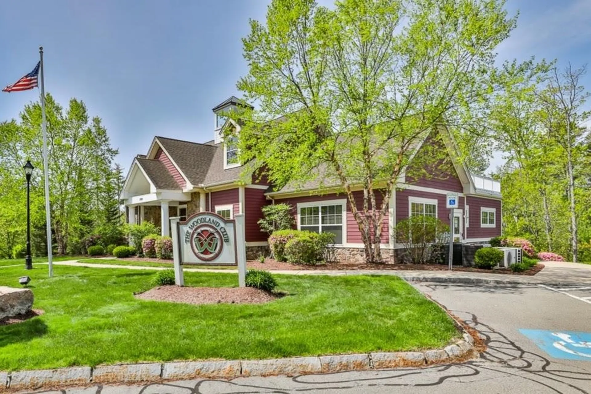 55 Roundabout Way Manchester NH 03102