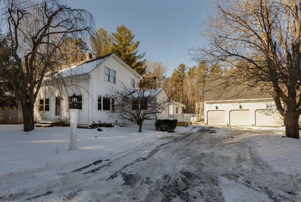 32 Old Nashua Road Londonderry NH 03053