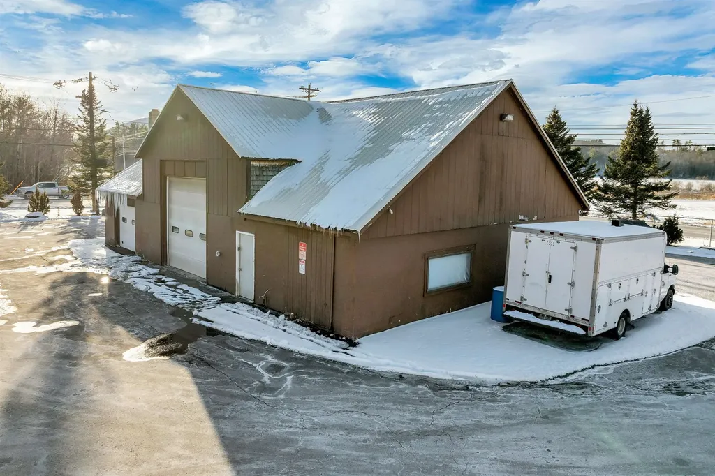 1146 Whittier Highway Moultonborough NH 03254