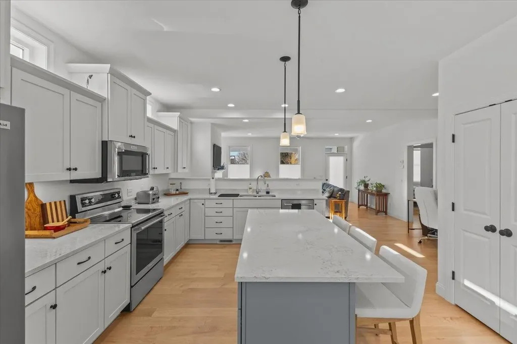 75 Medalist Drive South Burlington VT 05403