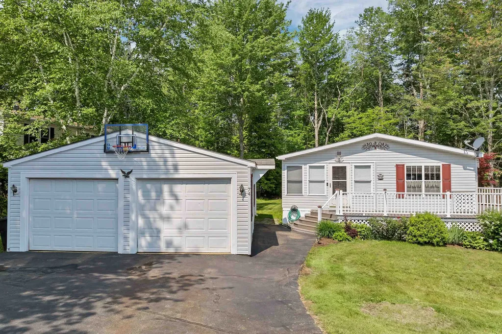 74 Dudley Circle Laconia NH 03246