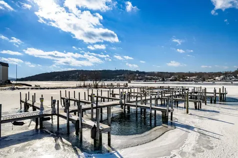 21 Pleasant Street Meredith NH 03253