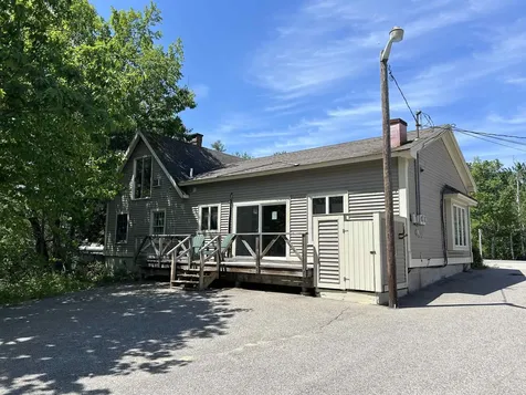 83 Center Street Wolfeboro NH 03894