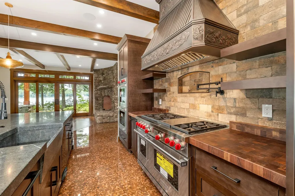 85 Mirror Lake Drive Tuftonboro NH 03816