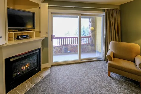 331/333 Qi Jackson Gore Inn Ludlow VT 05149