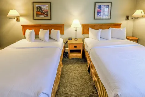 331/333 Qi Jackson Gore Inn Ludlow VT 05149