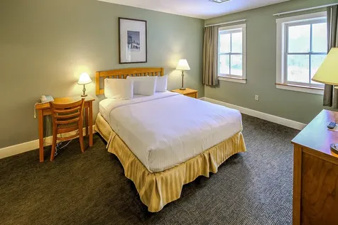331/333 Qi Jackson Gore Inn Ludlow VT 05149