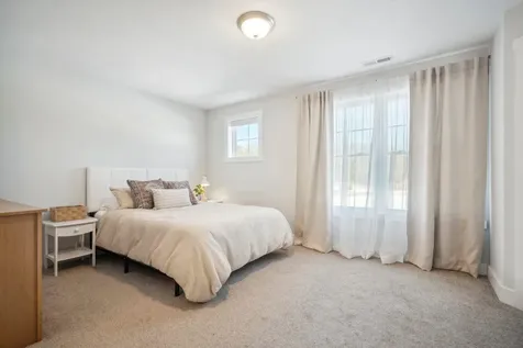 84 Stillwater Circle Somersworth NH 03878