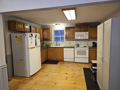 14 Groton Road Barnstead NH 03225