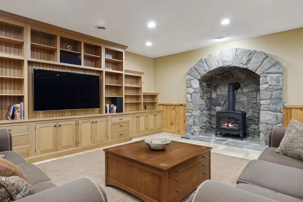 695 Tanglewood Drive Killington VT 05751