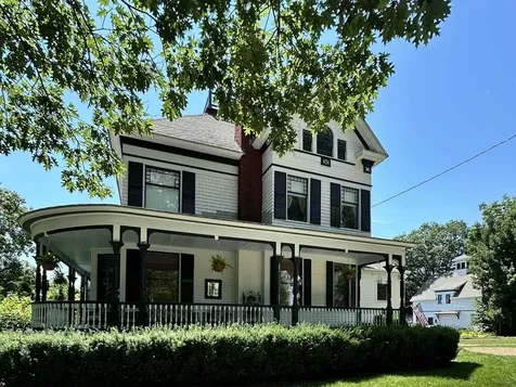 222 North Main Street Wolfeboro NH 03894