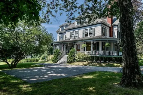 222 North Main Street Wolfeboro NH 03894