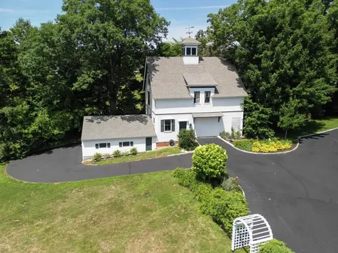 222 North Main Street Wolfeboro NH 03894