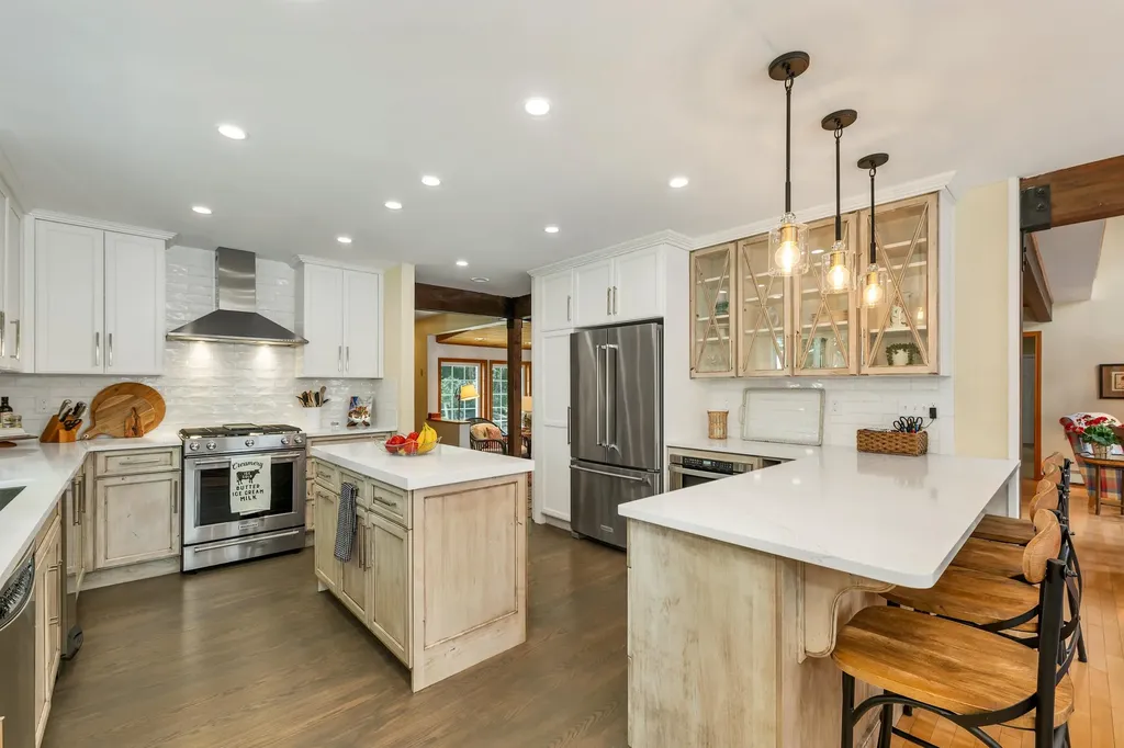 136 Oakwood Road Wolfeboro NH 03894