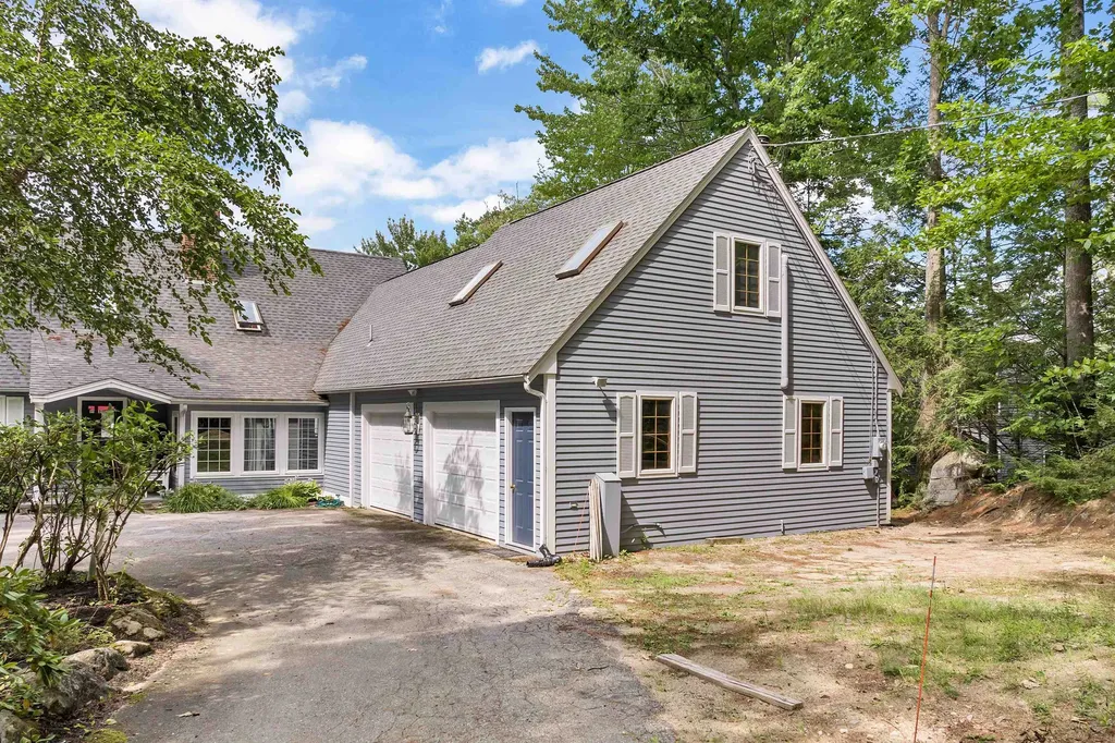 136 Oakwood Road Wolfeboro NH 03894