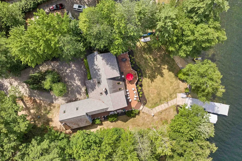 136 Oakwood Road Wolfeboro NH 03894