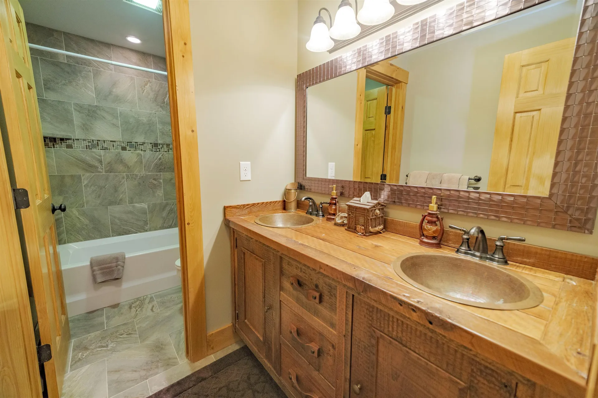 34 East Village Circle Wilmington VT 05363