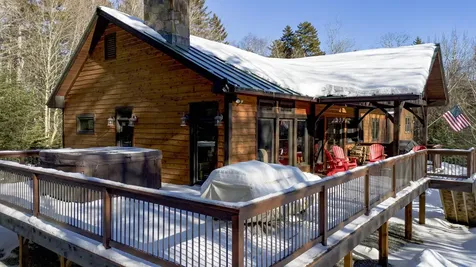 34 East Village Circle Wilmington VT 05363