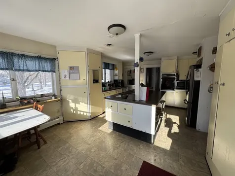 864-878 East Main Street Poultney VT 05764