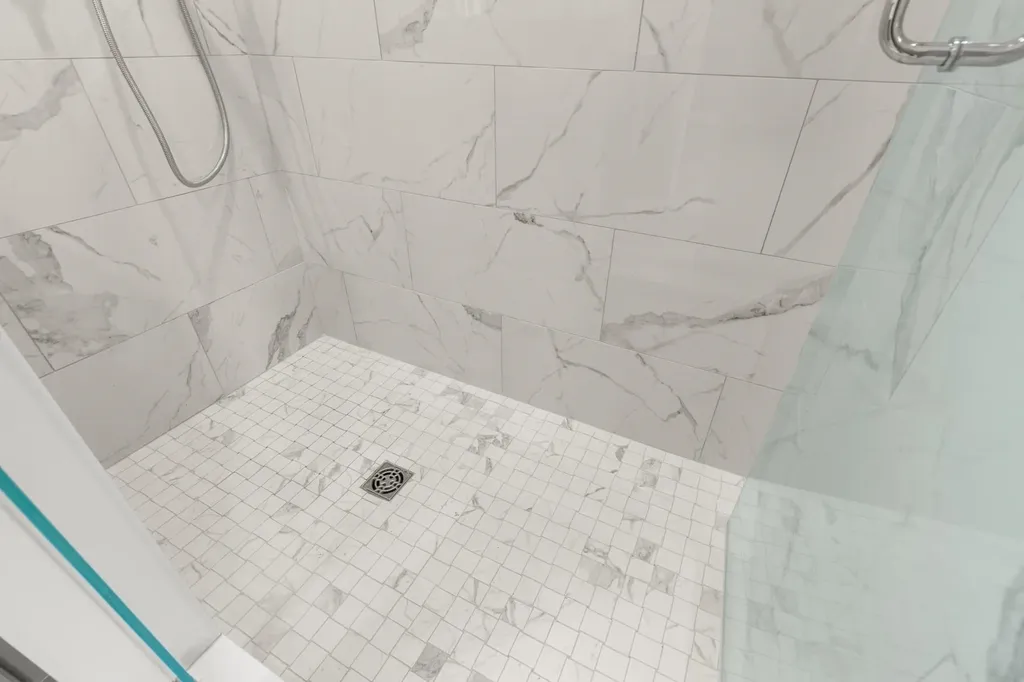 18 Little Bay Drive Dover NH 03820