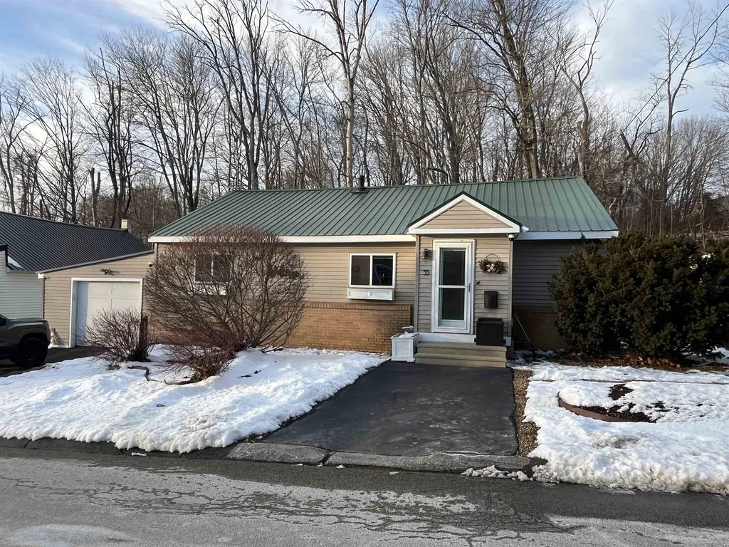 33 Pleasant Street Pembroke NH 03275