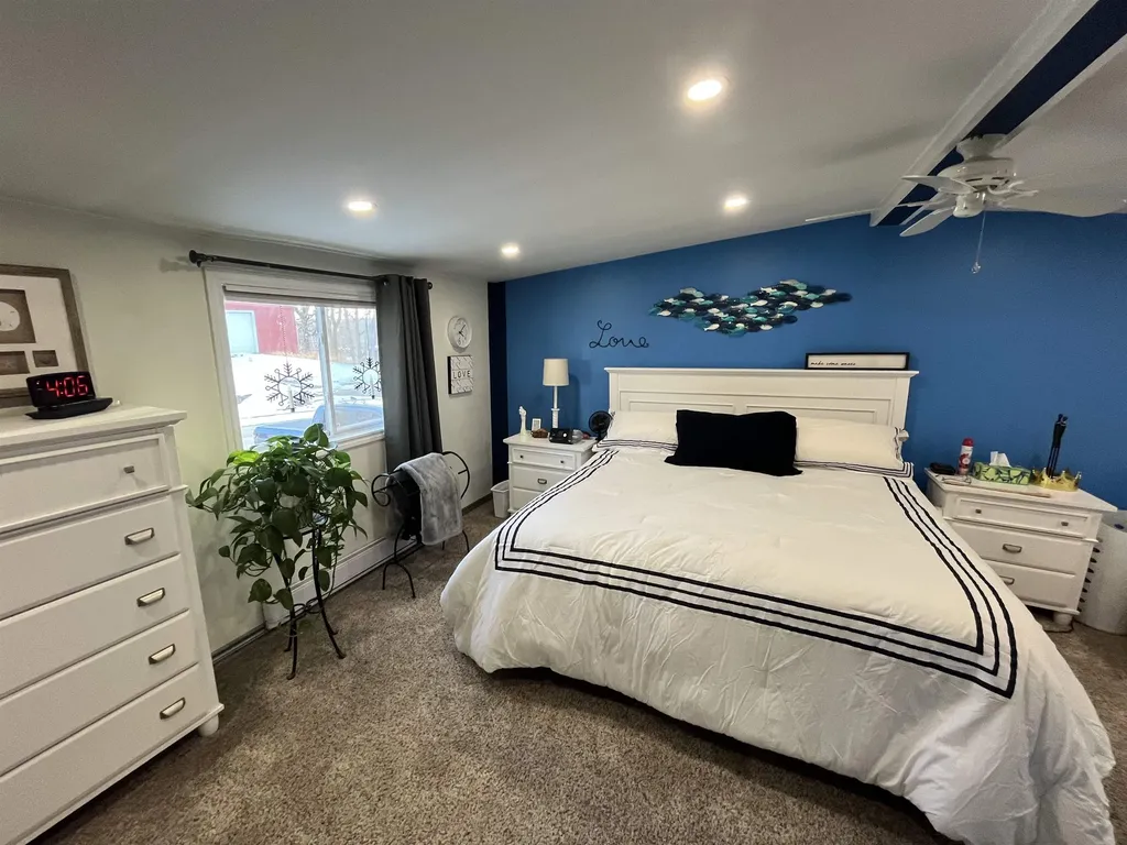 33 Pleasant Street Pembroke NH 03275