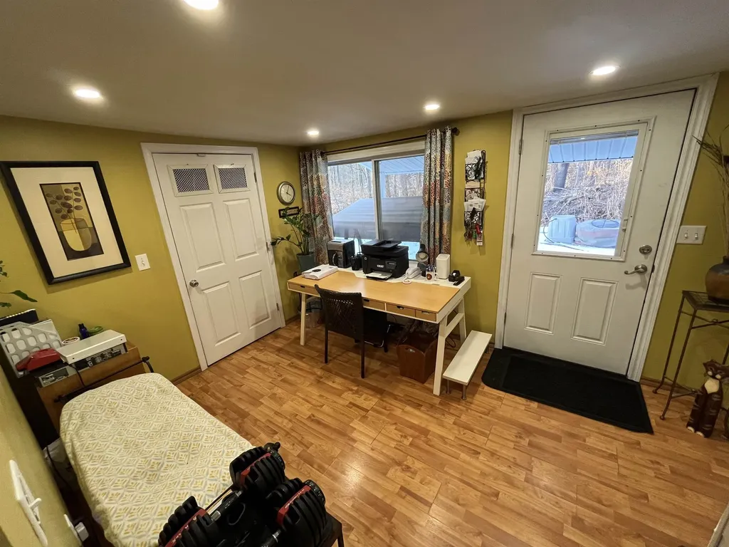 33 Pleasant Street Pembroke NH 03275