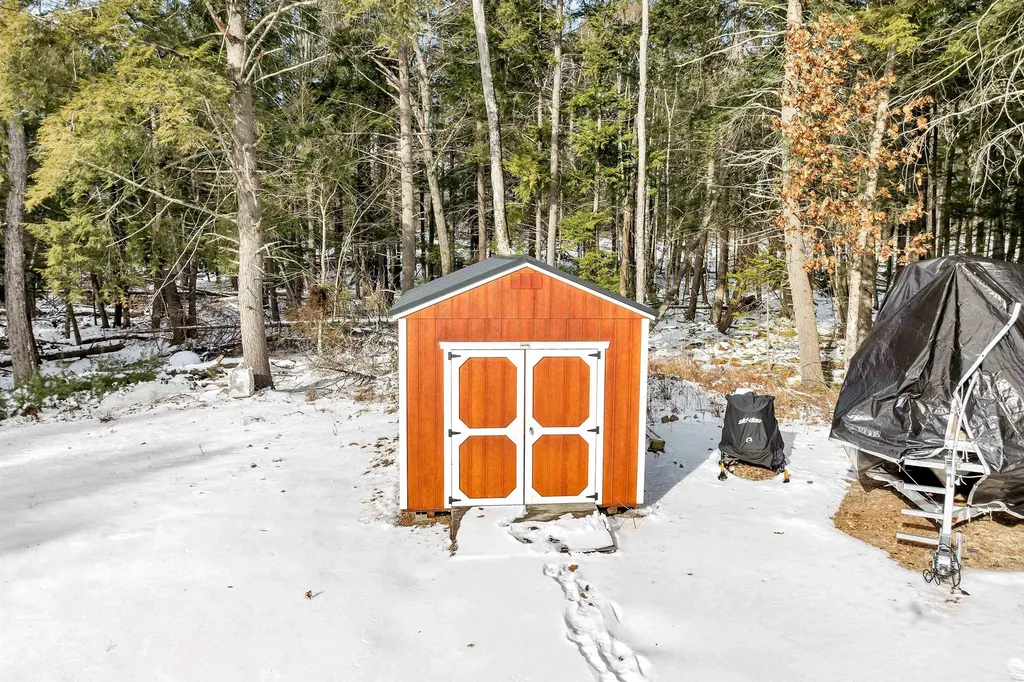 19 Pine Mill Drive Tuftonboro NH 03816