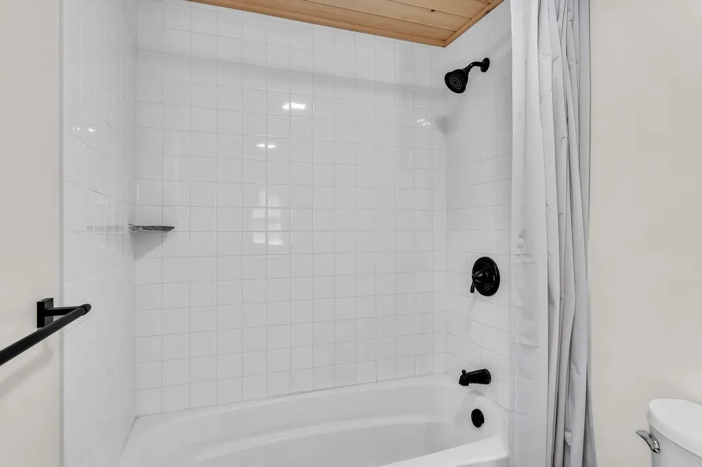 175 Thomas Drive Bristol VT 05443