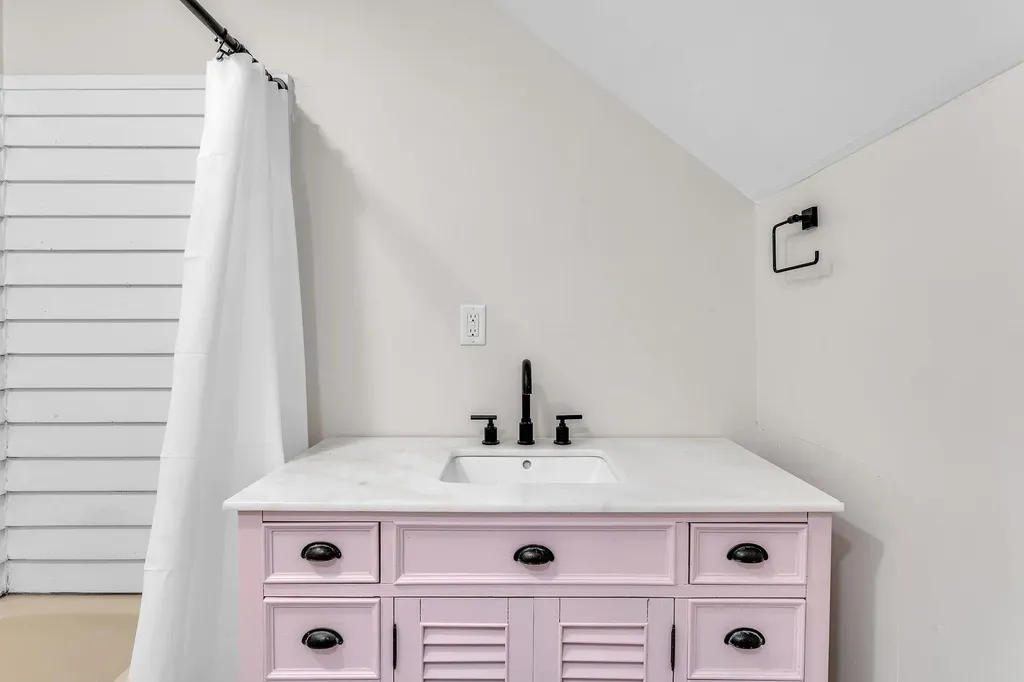 175 Thomas Drive Bristol VT 05443