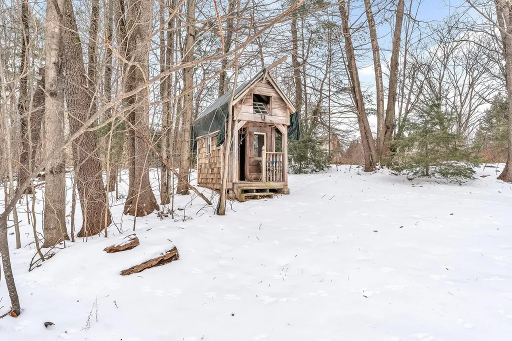 175 Thomas Drive Bristol VT 05443