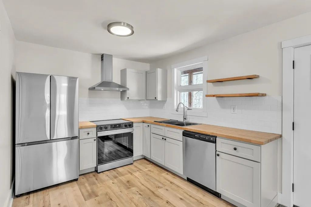 175 Thomas Drive Bristol VT 05443