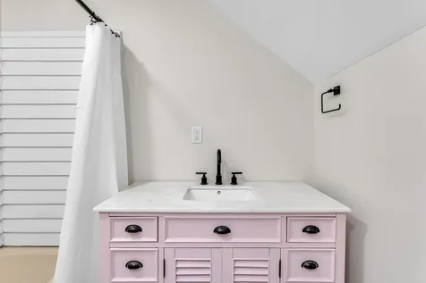 175 Thomas Drive Bristol VT 05443