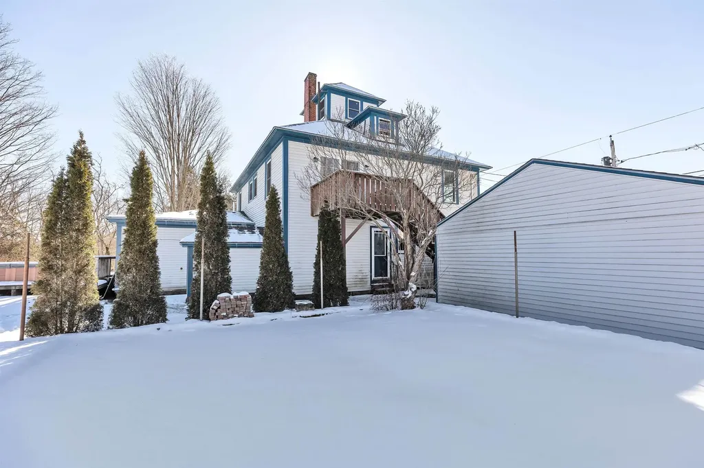 35 Clark Street Franklin NH 03235