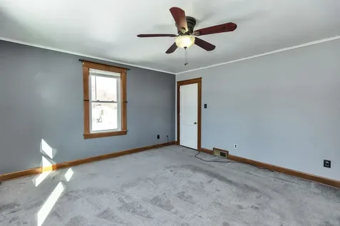 35 Clark Street Franklin NH 03235