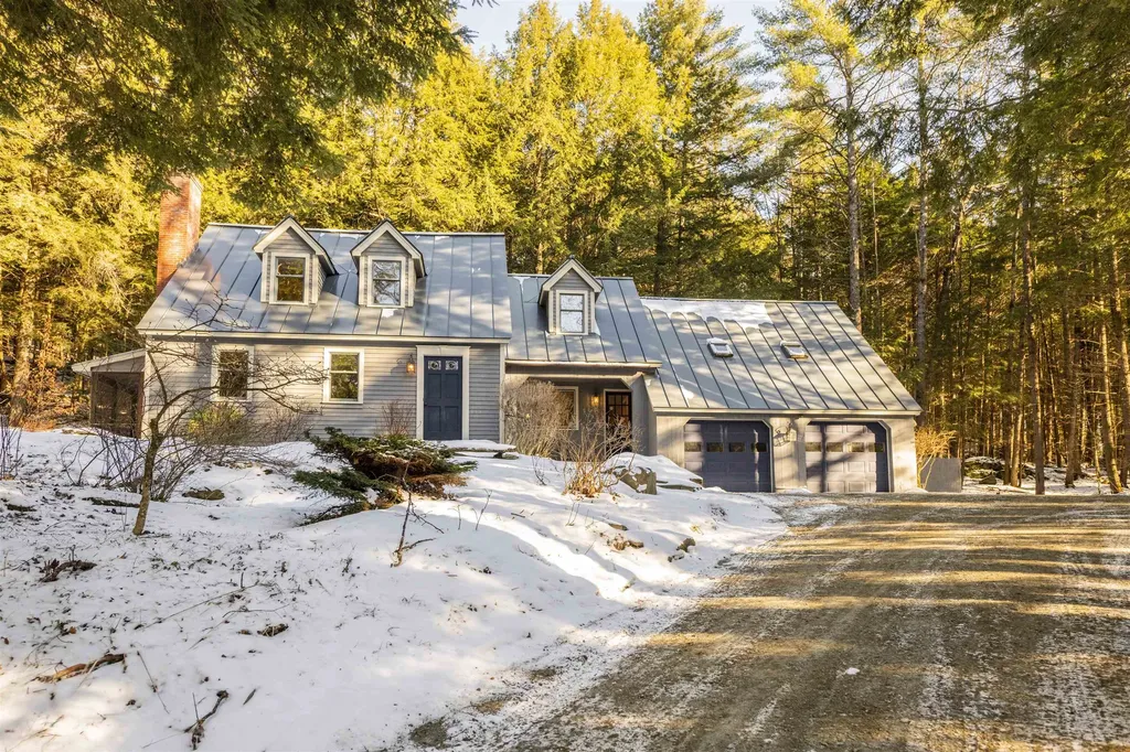 557 Willard Road Hartford VT 05059