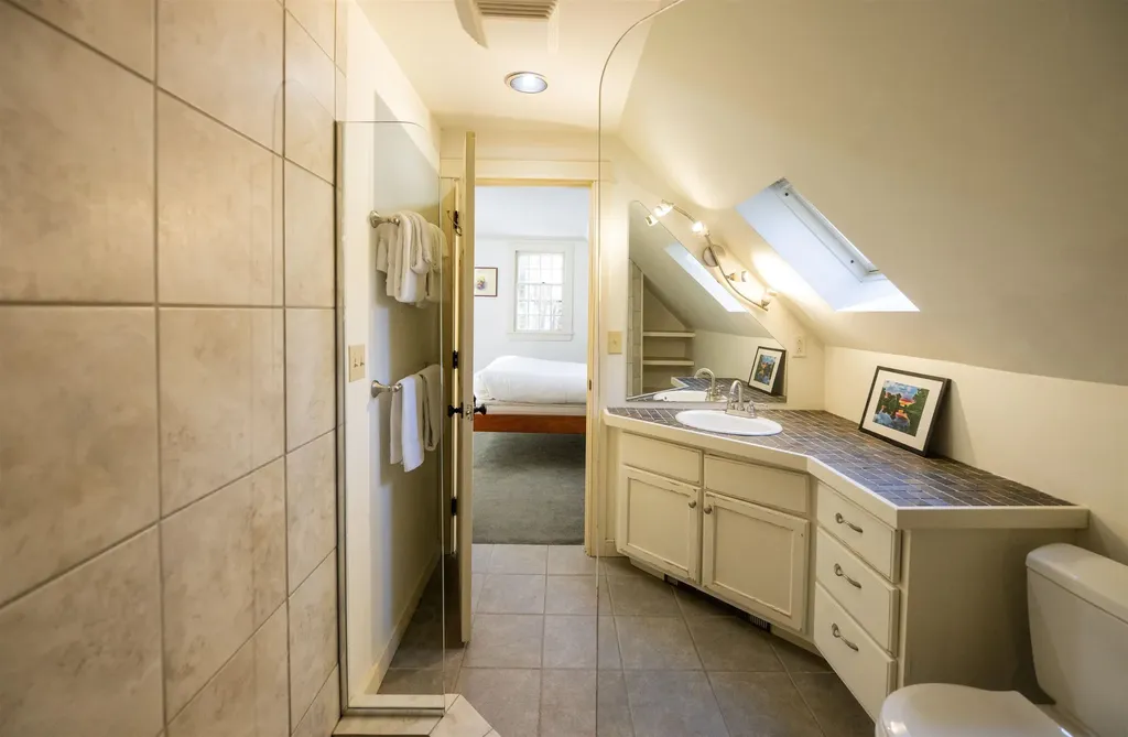 557 Willard Road Hartford VT 05059